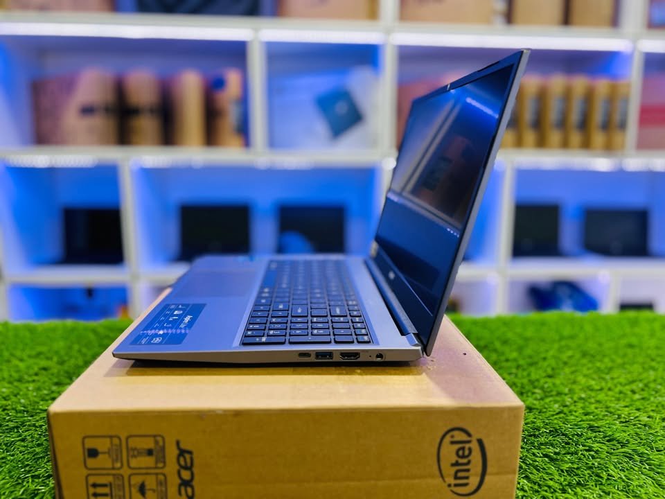 Acer Aspire Lite IPS Side View