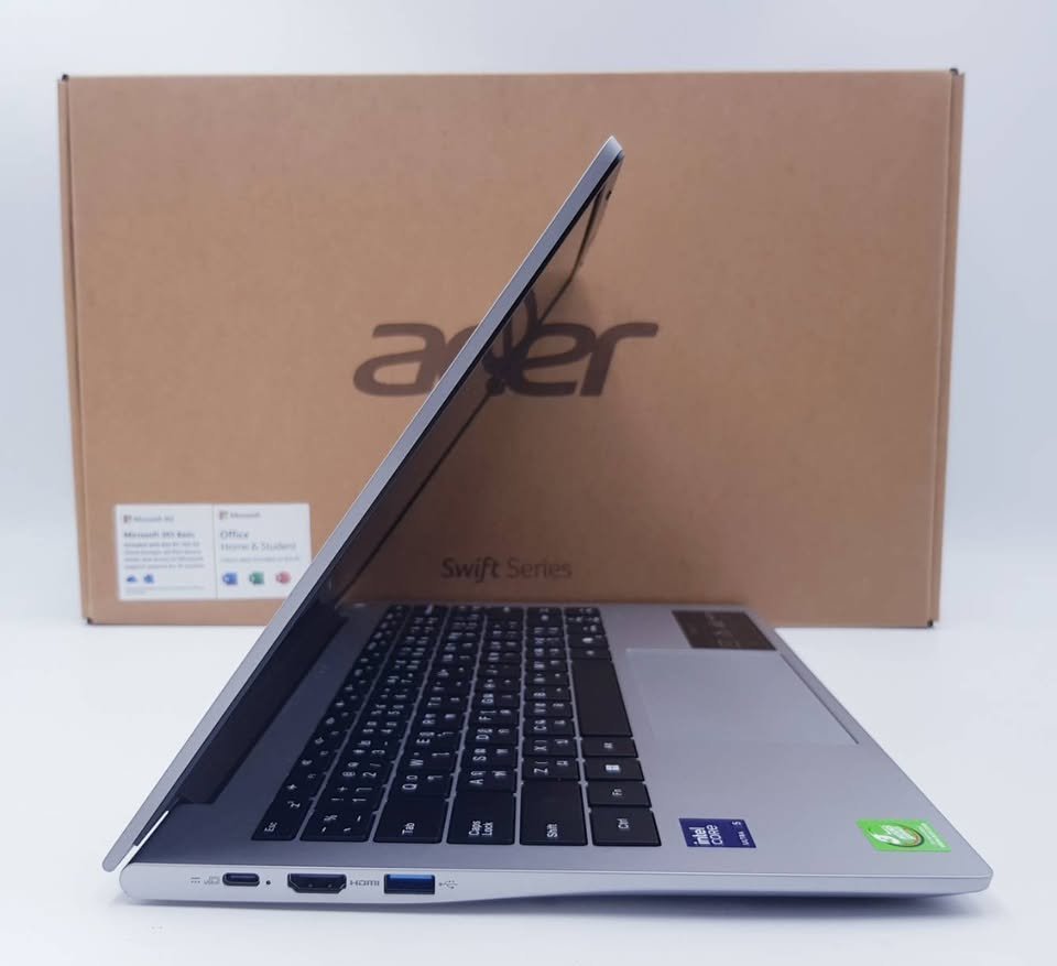 Acer Swift Lite 14 OLED Ports