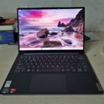 OLED vs IPS on Ultrabooks under 1 Lakh – Side by Side Comparison