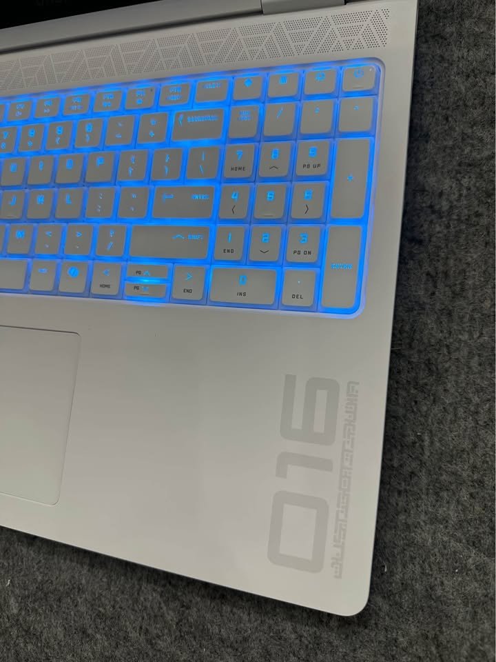 HP Omen Intel Core Ultra 9 285H RGB keyboard