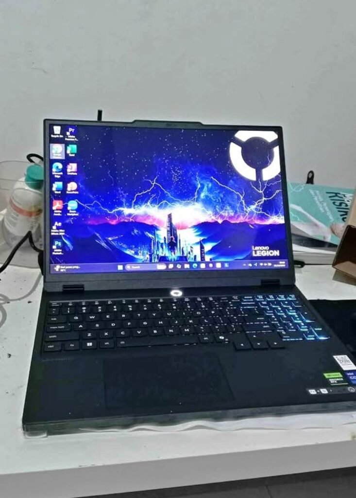 Lenovo Legion 5 core i7 Laptop Display
