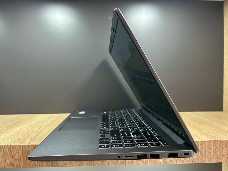 MSI Modern 15 keyboard