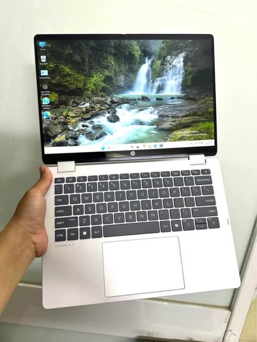4. HP OmniBook 5 OLED